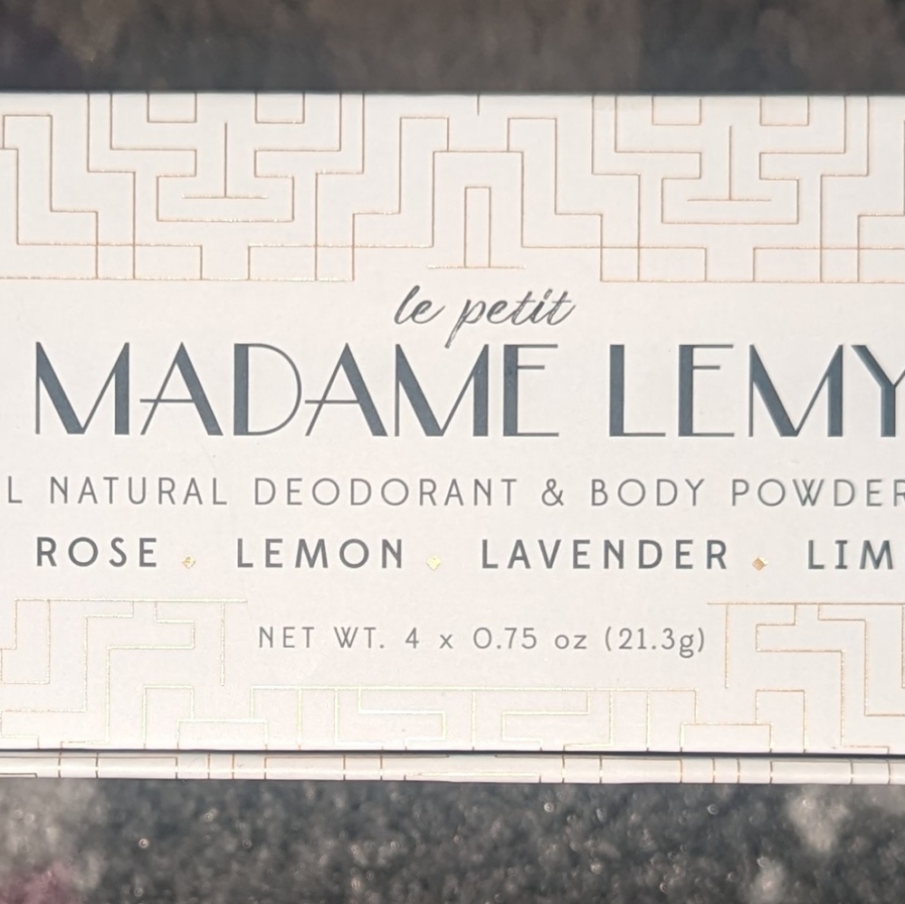 Madame Lemy powder deodorant